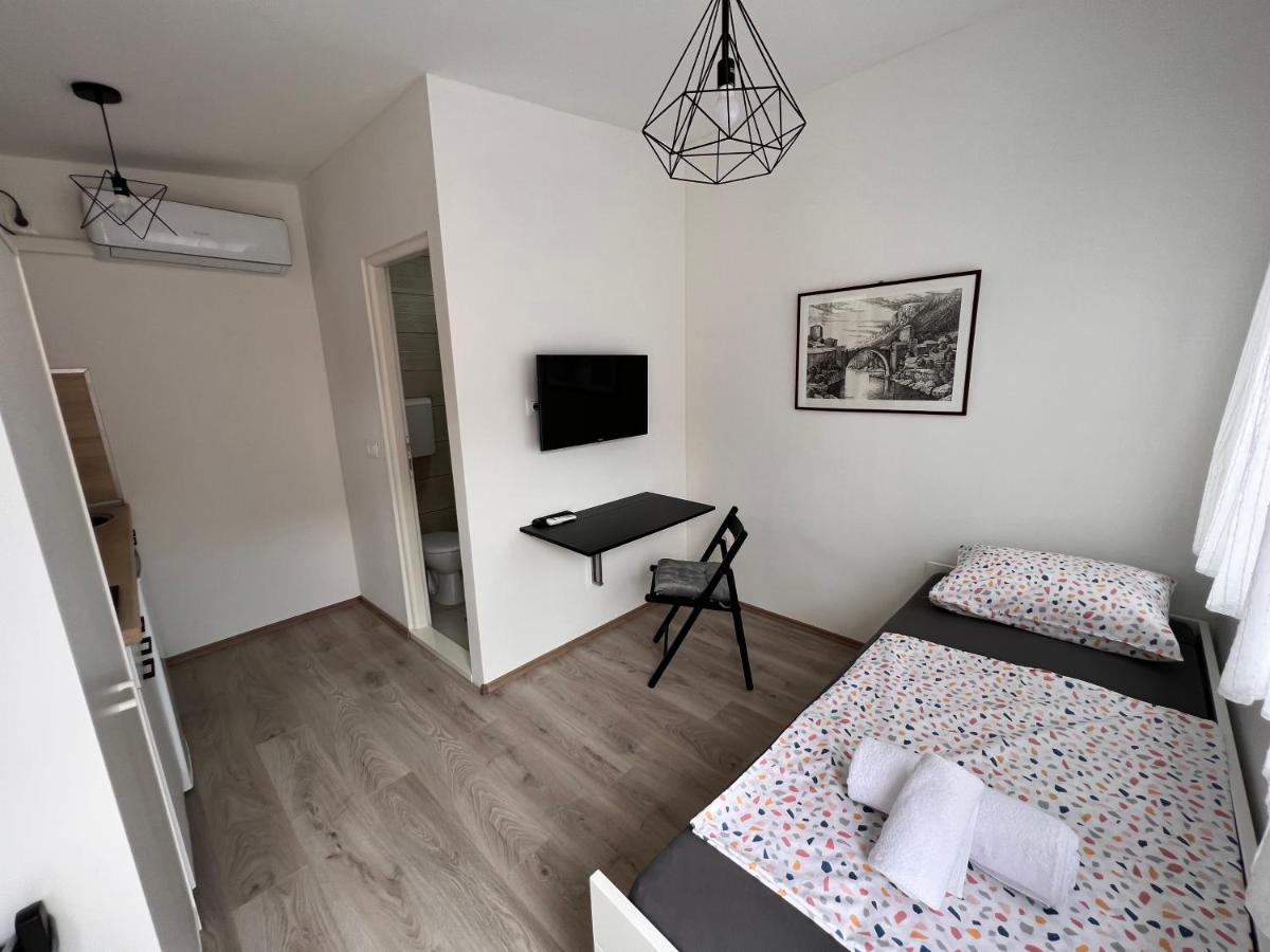 Guest House Kiwi Мостар Екстериор снимка