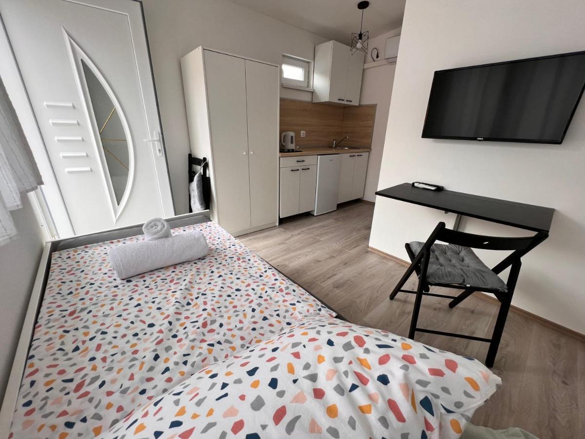 Guest House Kiwi Мостар Екстериор снимка
