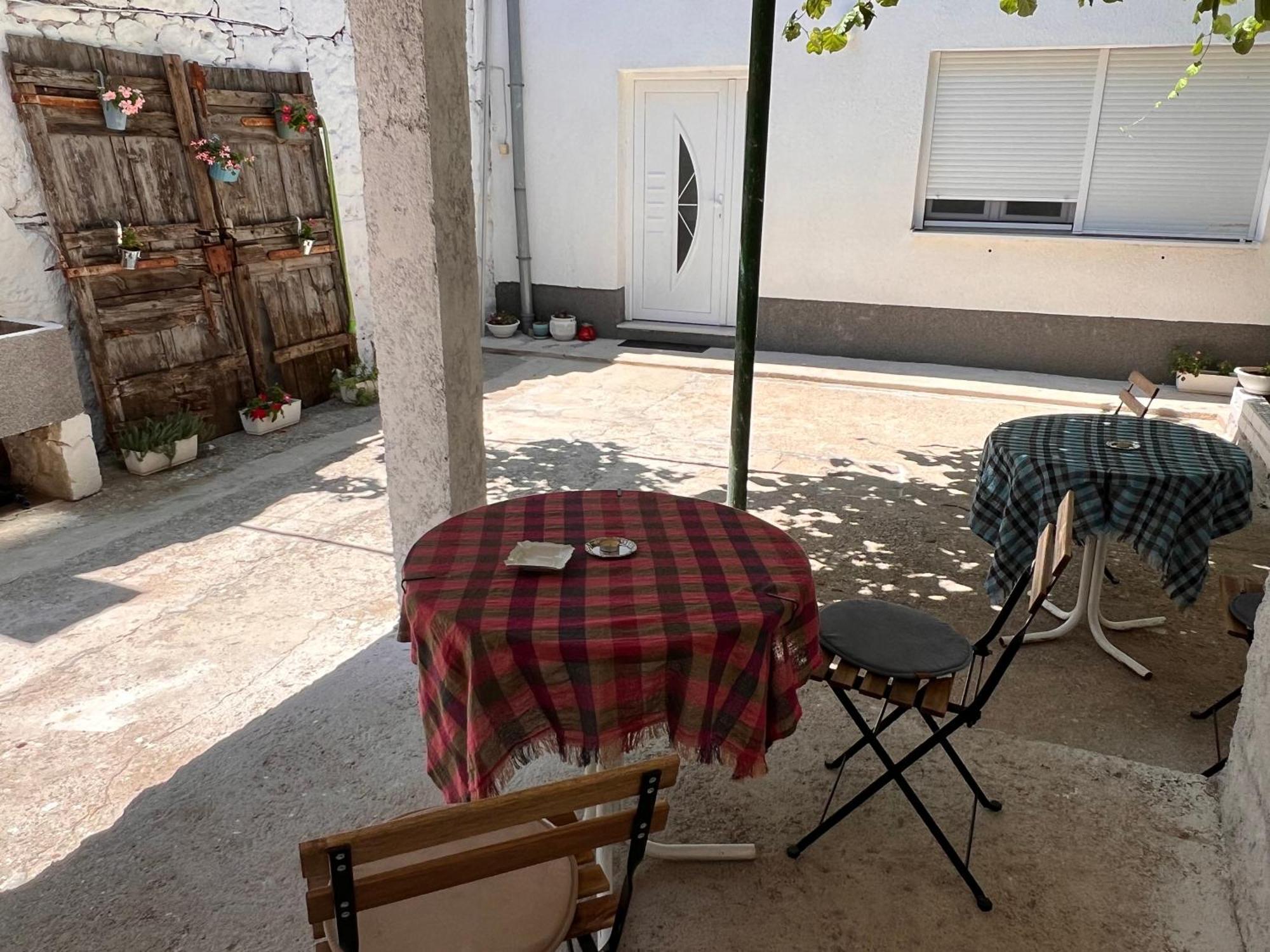 Guest House Kiwi Мостар Екстериор снимка